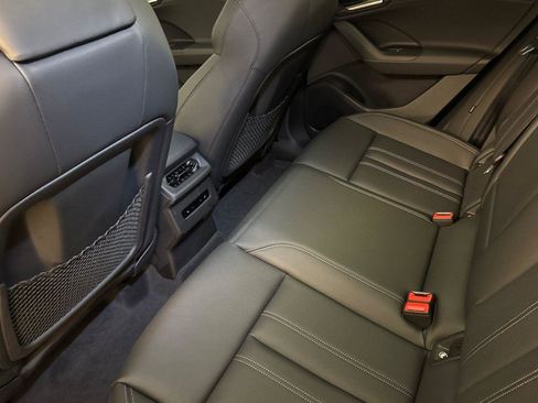 New 2025 Audi Q6 e-tron Premium Plus image 11