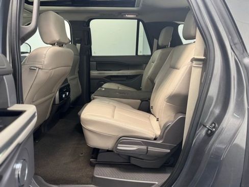 Used 2020 Ford Expedition Max XLT w/ Equipment Group 202A image 33