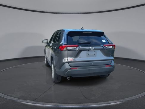 Used 2022 Toyota RAV4 LE FWD image 7