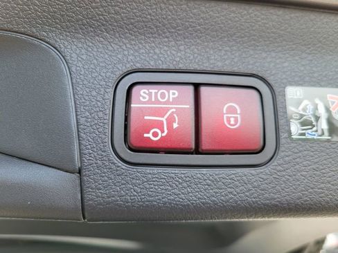 New 2025 Mercedes-Benz GLS 580 4MATIC image 10