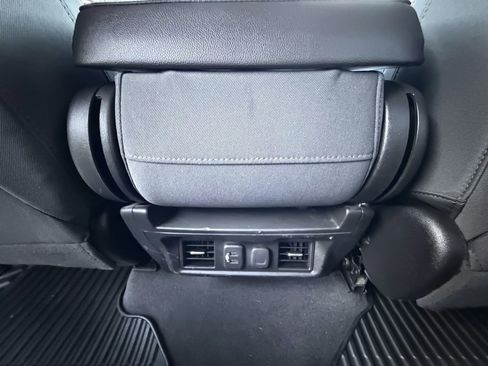 Used 2020 GMC Sierra 1500 SLE w/ SLE Value Package AWD/4WD image 23