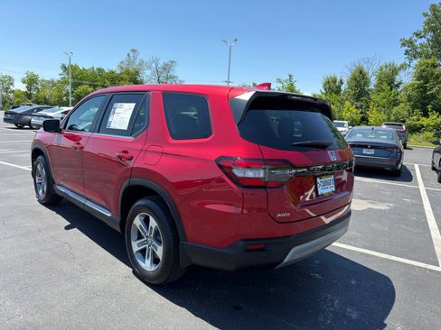 Used 2025 Honda Pilot EX-L image 6