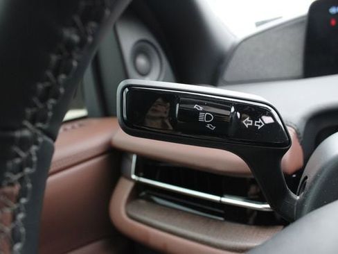 New 2026 Lincoln Navigator Reserve AWD/4WD image 9