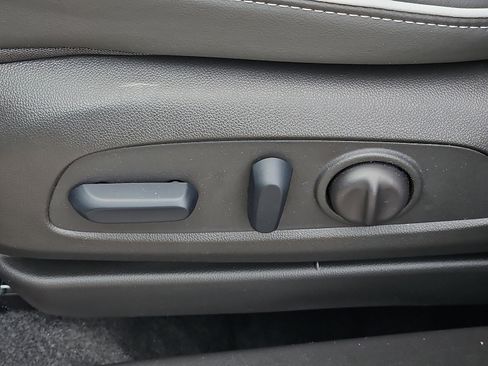 Certified 2025 Buick Encore GX Avenir w/ Avenir Technology Package FWD image 26