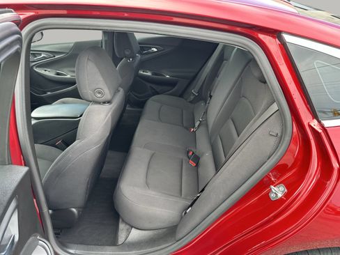 Used 2024 Chevrolet Malibu RS FWD image 22