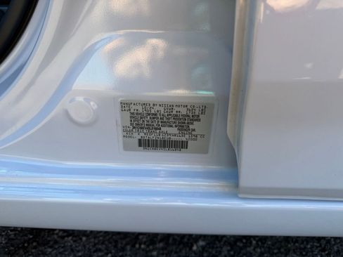 Used 2025 Nissan Versa SV image 27