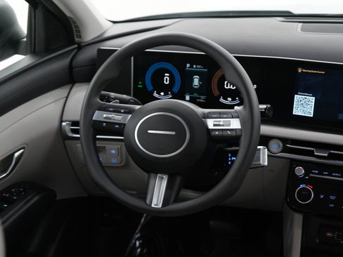 Used 2025 Hyundai Tucson Blue AWD/4WD image 14