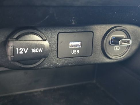 Used 2022 Hyundai Elantra SEL FWD image 24