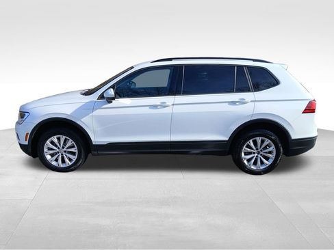 Used 2020 Volkswagen Tiguan S image 2