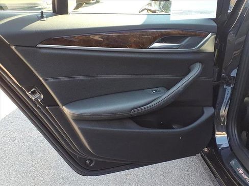 Used 2019 BMW 540i xDrive image 29