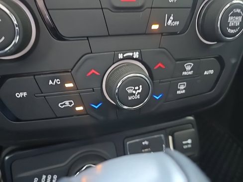 Used 2023 Jeep Renegade Altitude w/ Sun/Sound Group image 62