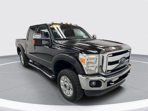 Used 2014 Ford F350 Lariat image 2