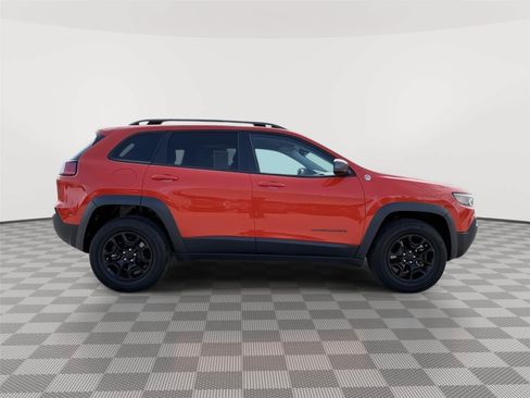 Used 2021 Jeep Cherokee Trailhawk w/ Technology Group AWD/4WD image 6