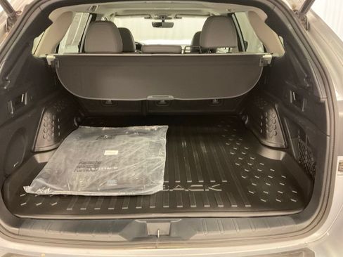 Used 2025 Subaru Outback Limited AWD/4WD image 23