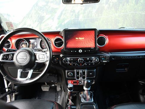 Used 2018 Jeep Wrangler Unlimited Rubicon image 18