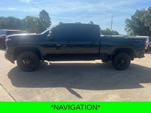 Used 2025 Chevrolet Silverado 2500 LTZ w/ Trail Boss Package AWD/4WD image 6
