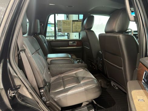 Used 2013 Lincoln Navigator 2WD w/ HD Trailer Tow Pkg image 23