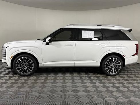 Used 2026 Hyundai Palisade Calligraphy AWD/4WD image 3