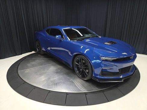 Used 2021 Chevrolet Camaro SS RWD image 14