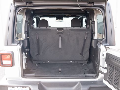 Used 2024 Jeep Wrangler Sport AWD/4WD image 17