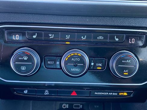 Used 2019 Volkswagen Atlas SEL AWD/4WD image 15