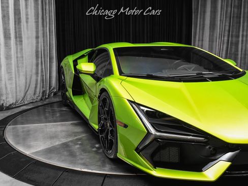 Used 2025 Lamborghini Revuelto AWD/4WD image 45