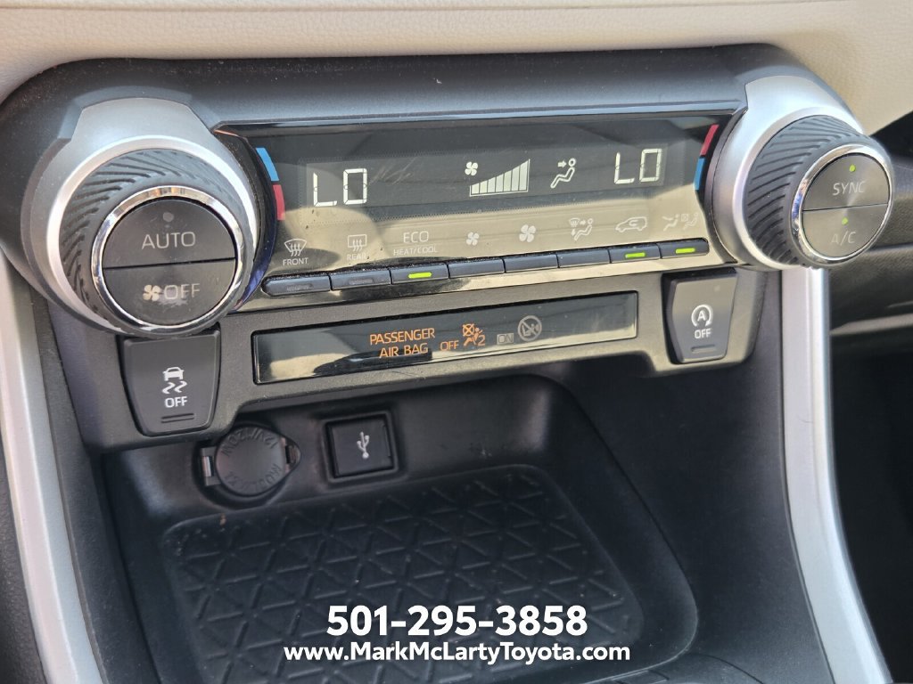 Used 2021 Toyota RAV4 XLE Premium FWD image 20