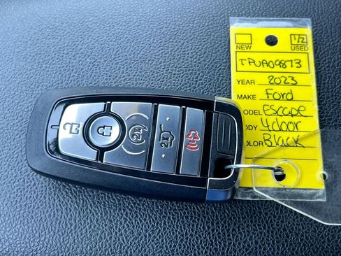 Used 2023 Ford Escape ST-Line Elite image 34