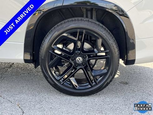 Used 2025 Volkswagen Tiguan SE R-Line AWD/4WD image 12
