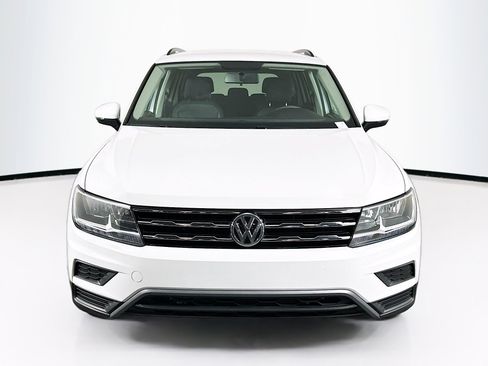 Used 2021 Volkswagen Tiguan S image 2