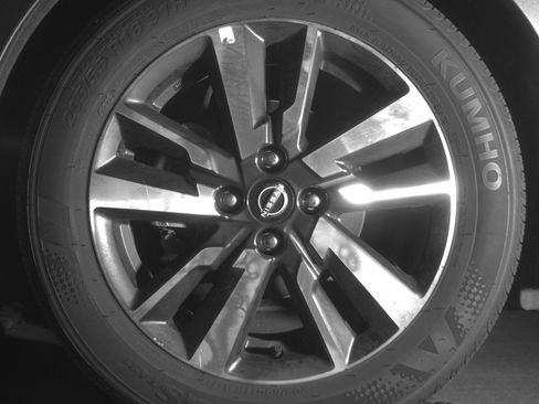 Used 2025 Nissan Versa SV FWD image 12