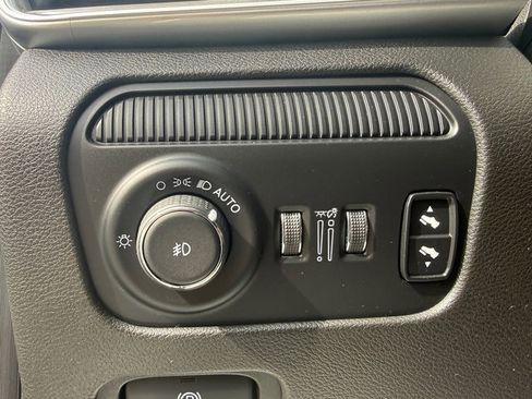 Used 2023 Jeep Wagoneer Series II image 16