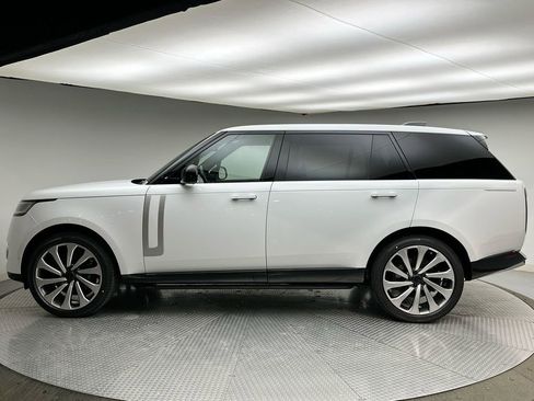 New 2026 Land Rover Range Rover Long Wheelbase Autobiography image 10