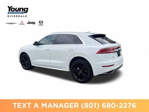 Used 2023 Audi Q8 Premium AWD/4WD image 3