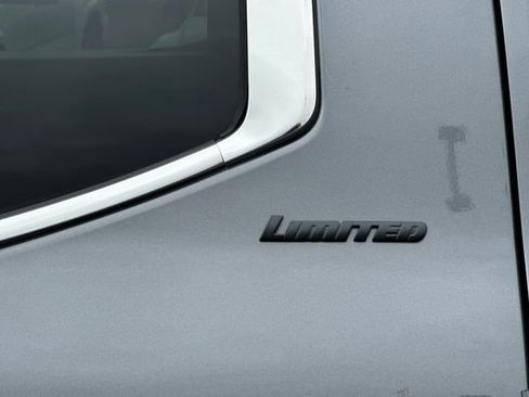 Used 2023 Toyota Tundra Limited AWD/4WD image 29