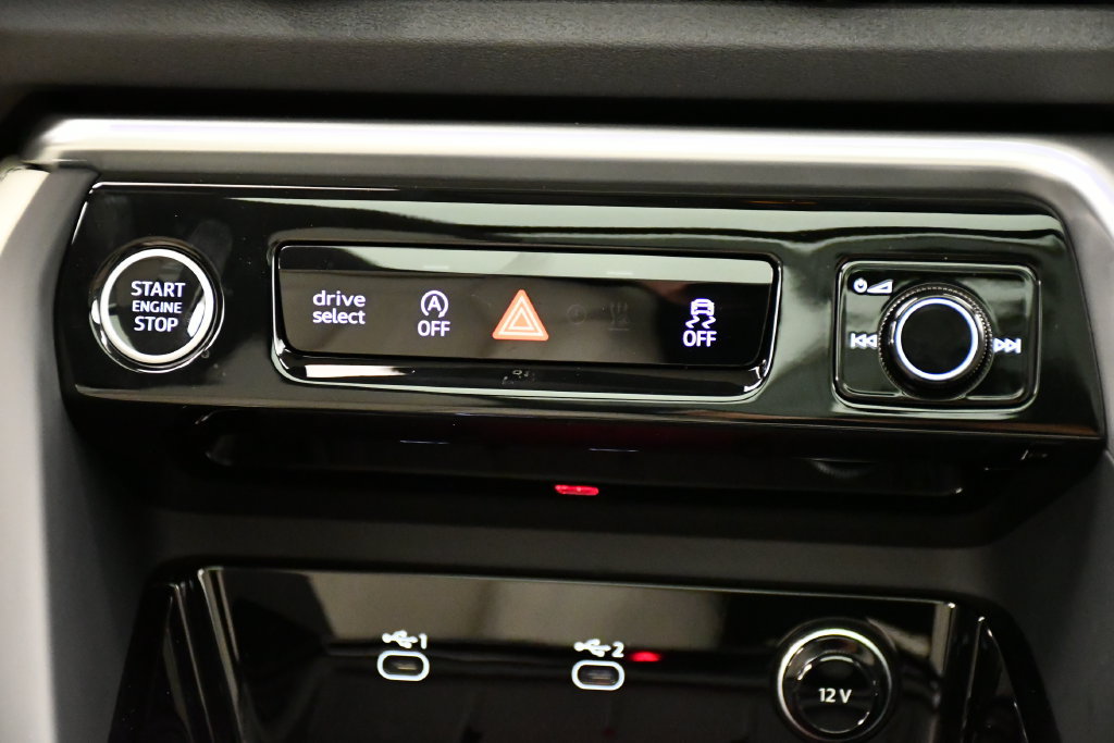 Used 2025 Audi Q5 Premium w/ Premium Plus AWD/4WD image 27