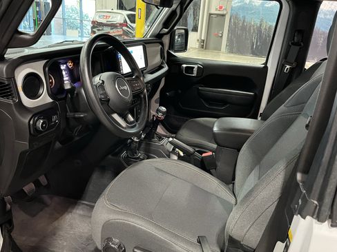Certified 2024 Jeep Wrangler Sport AWD/4WD image 10