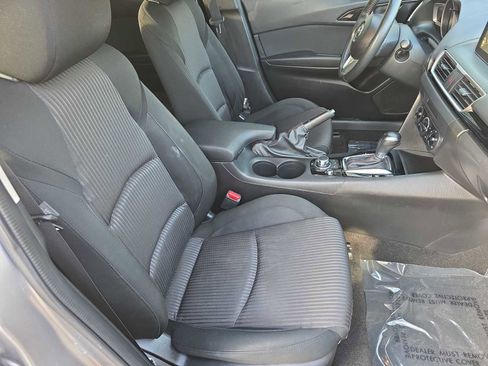 Used 2016 MAZDA MAZDA3 i Touring image 18