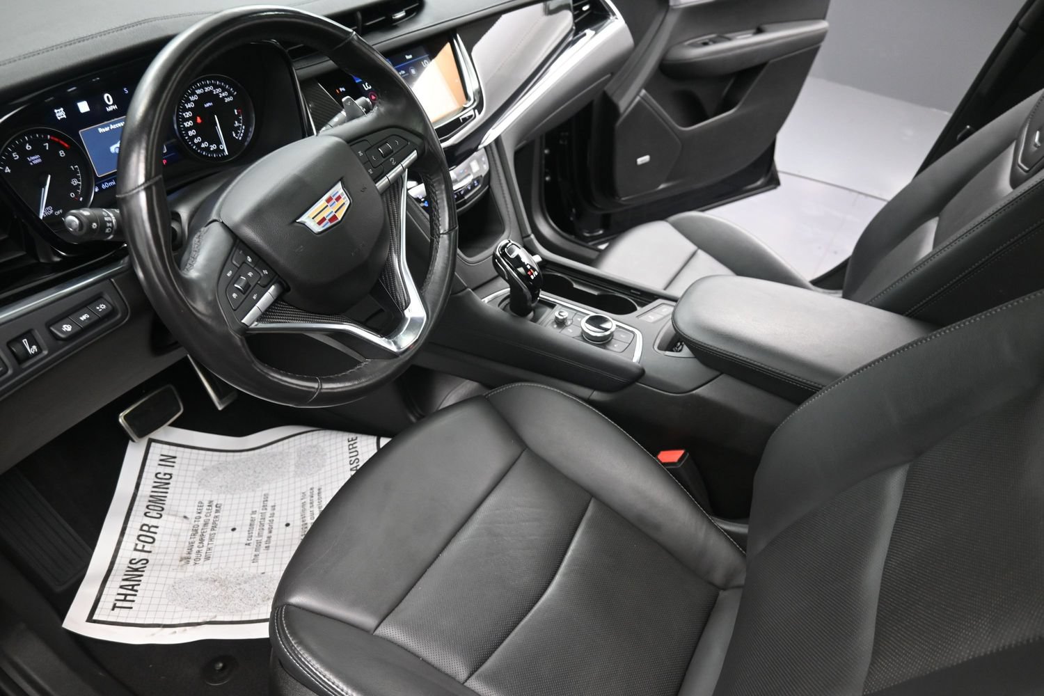 Used 2024 Cadillac XT6 Sport w/ Technology Package AWD/4WD image 29