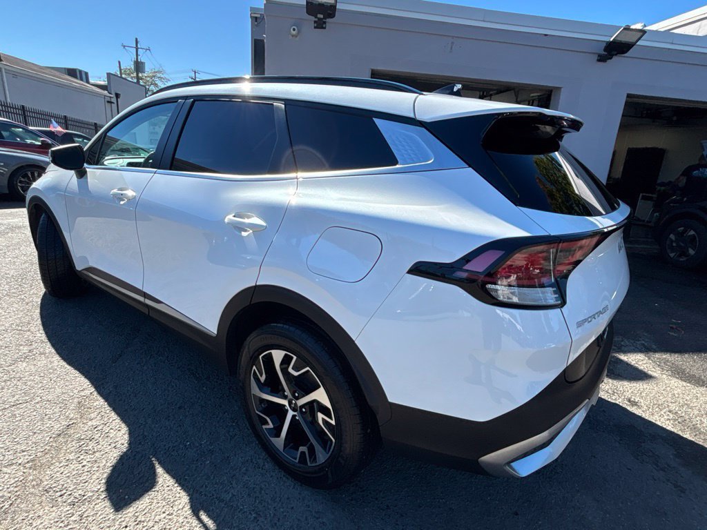 Used 2025 Kia Sportage EX w/ EX Premium Package AWD/4WD image 4