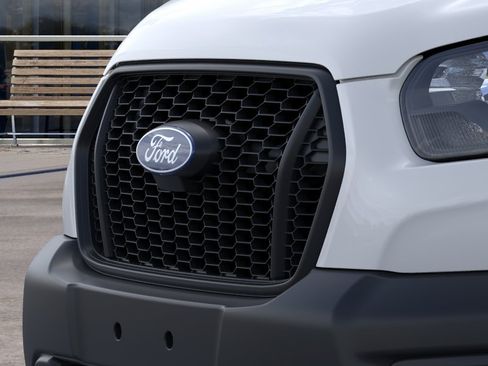 New 2026 Ford Transit 250 148 Medium Roof w/ Load Area Protection Package RWD image 38