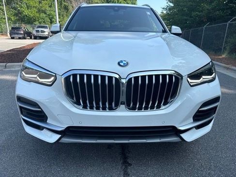 Used 2023 BMW X5 xDrive40i w/ Premium Package AWD/4WD image 2
