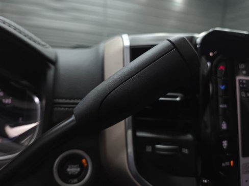 Used 2023 RAM 4500 Laramie AWD/4WD image 29