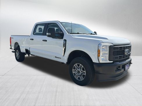 Used 2024 Ford F250 XL w/ XL Driver Assist Package AWD/4WD image 4