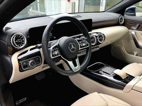 Used 2023 Mercedes-Benz CLA 250 w/ Premium Package image 16