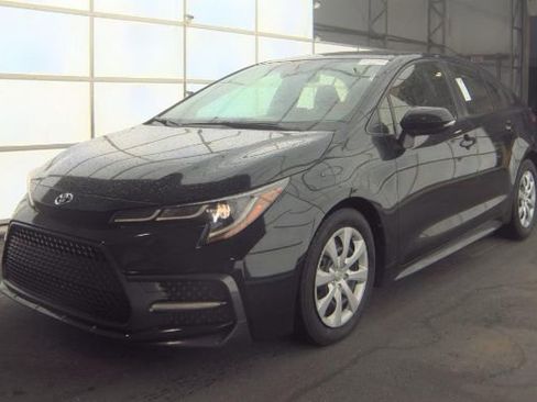 Used 2021 Toyota Corolla SE image 1