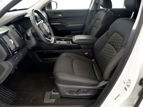 Used 2022 Nissan Pathfinder SV image 15