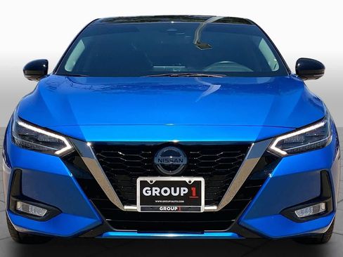 Used 2023 Nissan Sentra SR w/ SR Premium Package FWD image 3