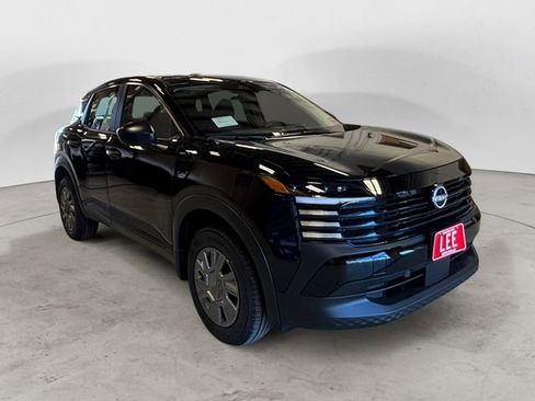 New 2026 Nissan Kicks S image 7