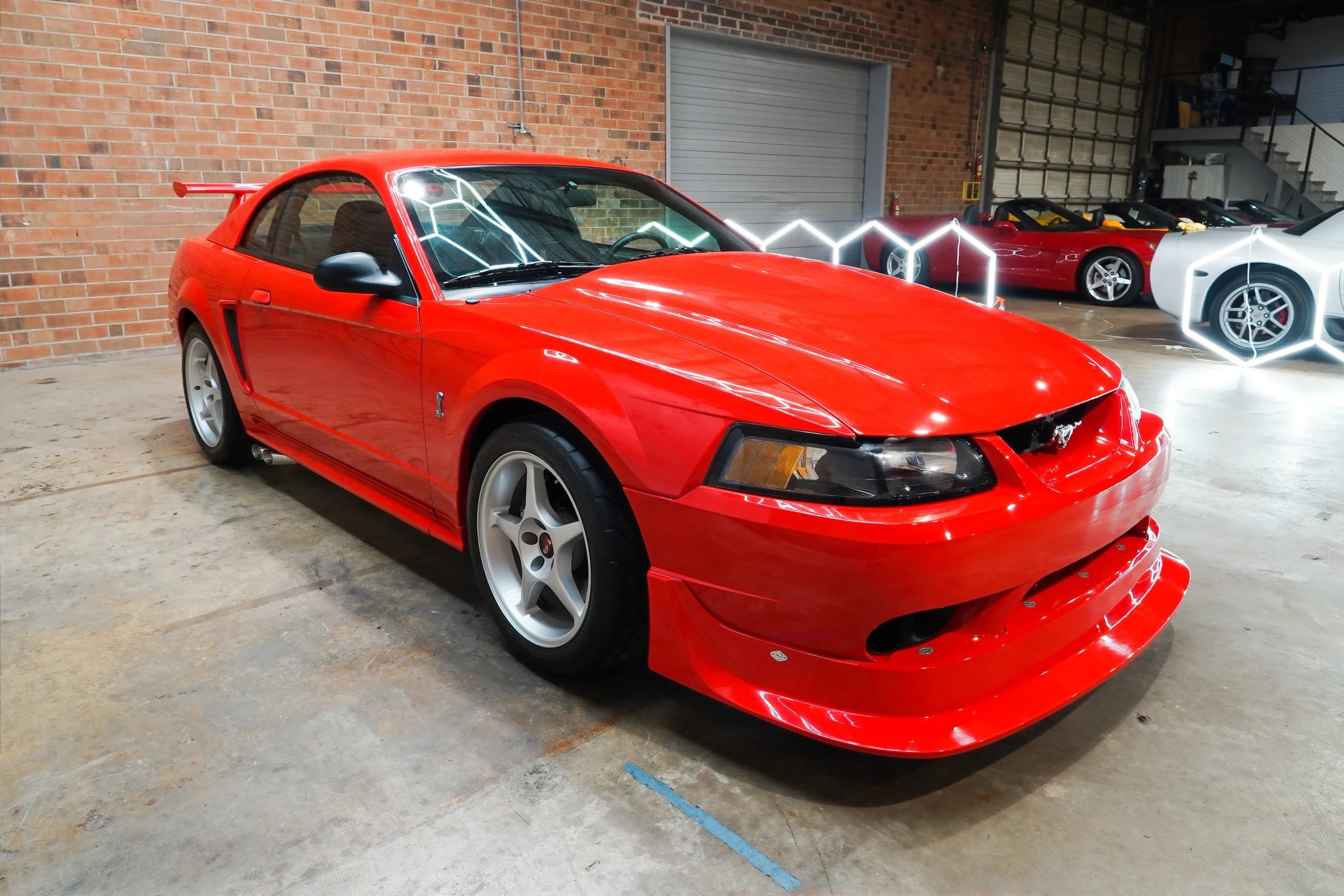 Used 2000 Ford Mustang Cobra RWD image 3